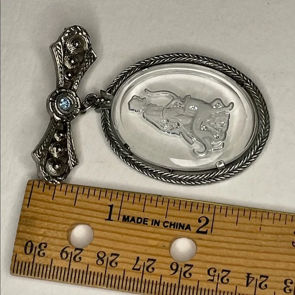 Vintage Avon "Diana The Huntress" Glass Intaglio Cameo Pendent Brooch - Picture 8 of 10